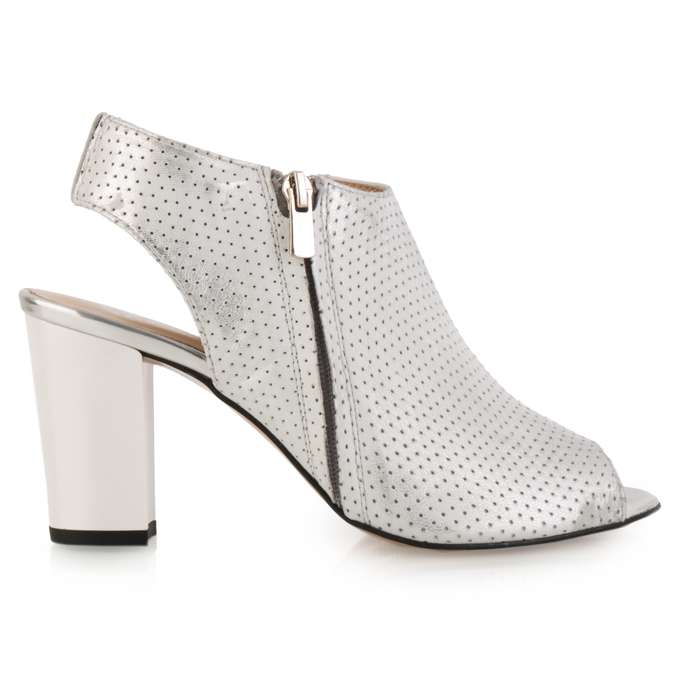 zdjęcie sandałów damskich